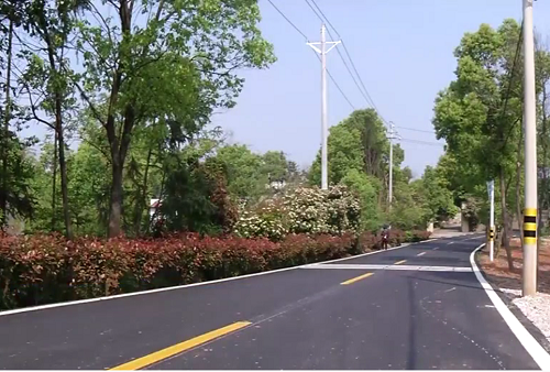 長(zhǎng)沙太空金路橋材料有限公司,雙鋼輪壓路機(jī),福格勒瀝青攤鋪機(jī),AC系列,AF系列,SBS系列