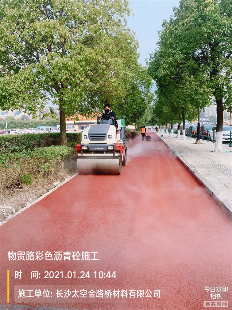 長(zhǎng)沙太空金路橋材料有限公司,雙鋼輪壓路機(jī),福格勒瀝青攤鋪機(jī),AC系列,AF系列,SBS系列