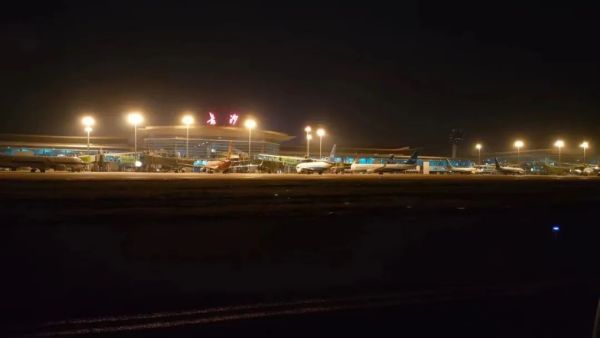 長(zhǎng)沙太空金路橋材料有限公司,雙鋼輪壓路機(jī),福格勒瀝青攤鋪機(jī),AC系列,AF系列,SBS系列